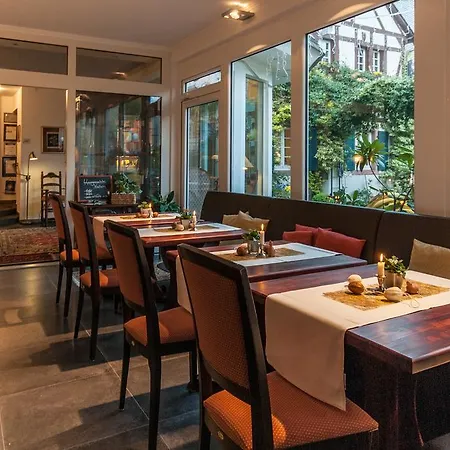 Hotel Brauneberger Hof 4*